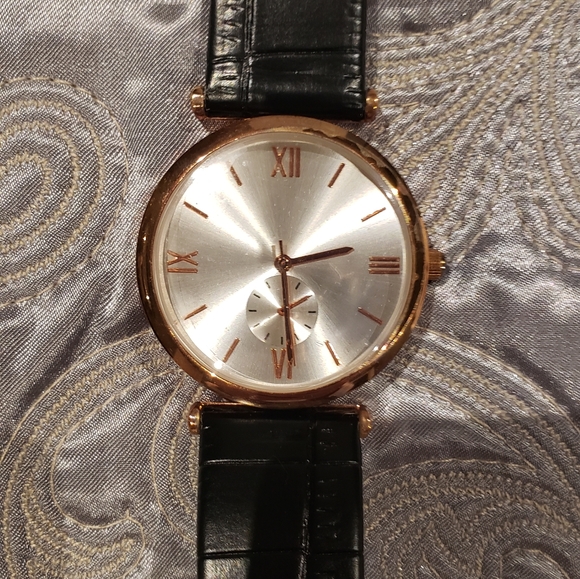 Watch from Cleo - Picture 2 of 2